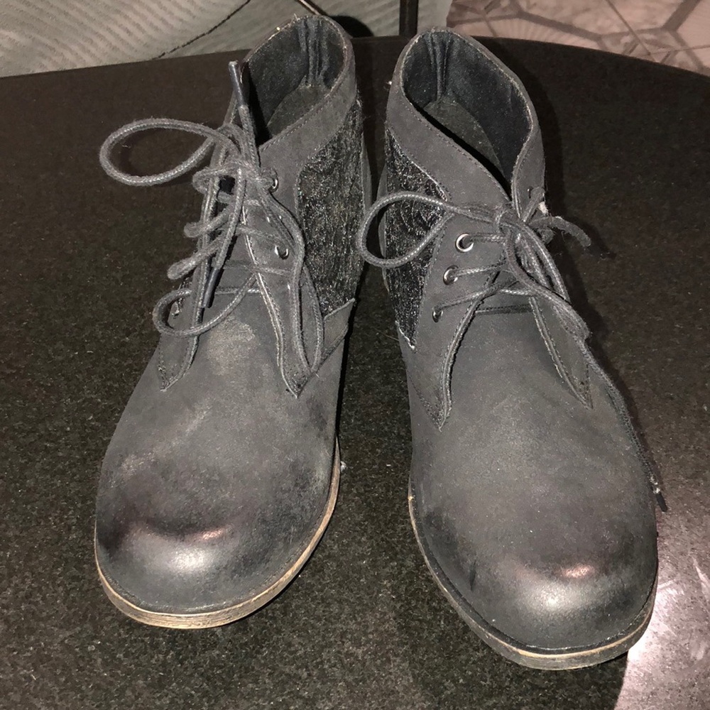 Black boots